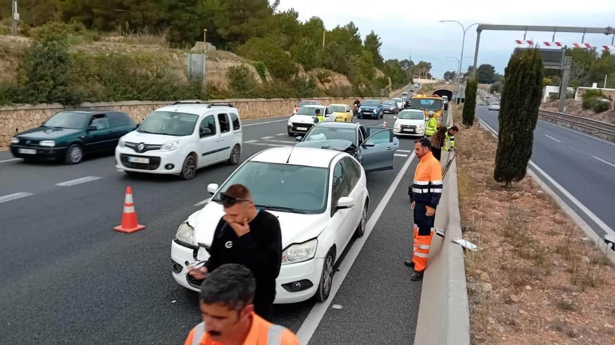 Accidents In Ibiza Chain Collision Involving Three Vehicles Leads To